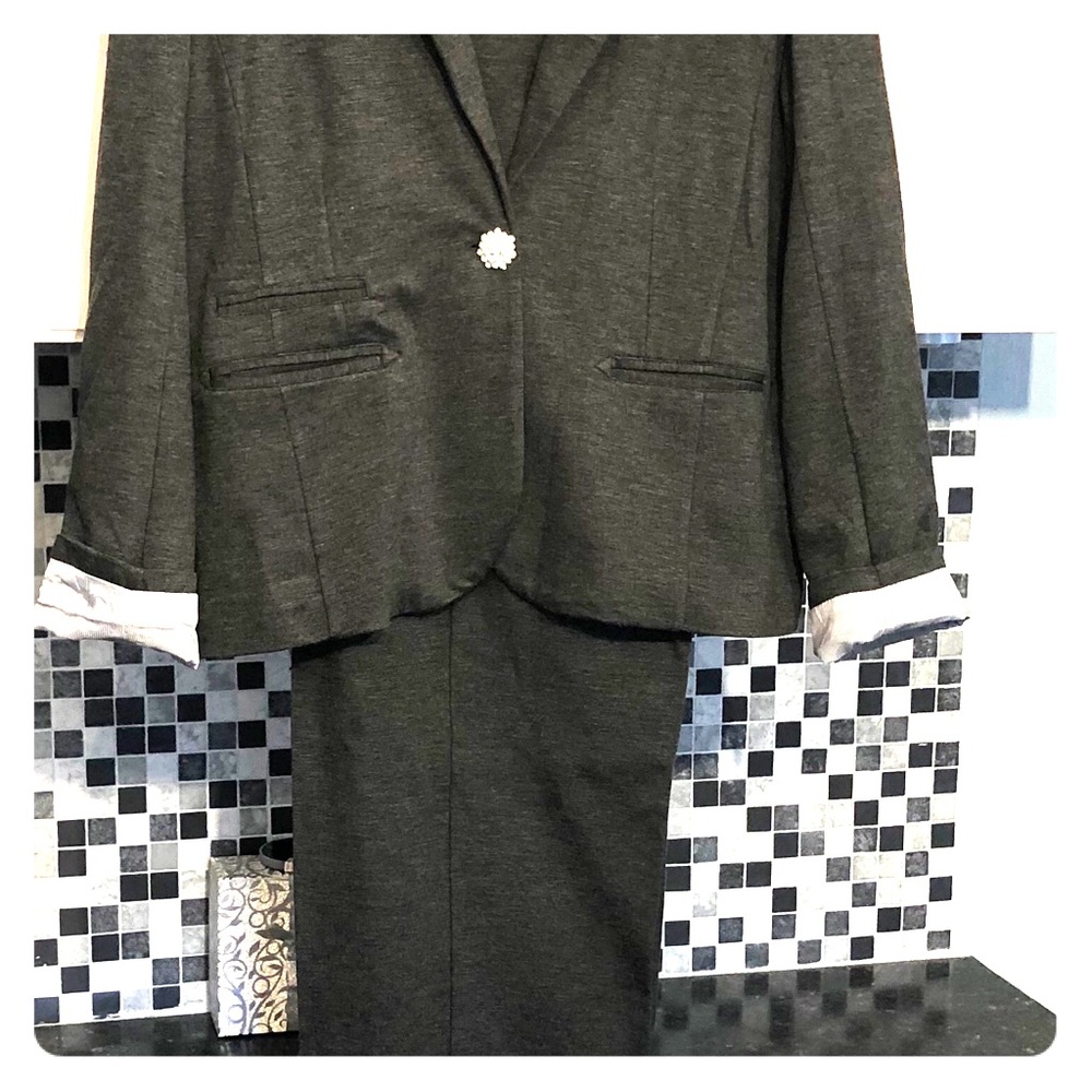 Twill two piece pant suit